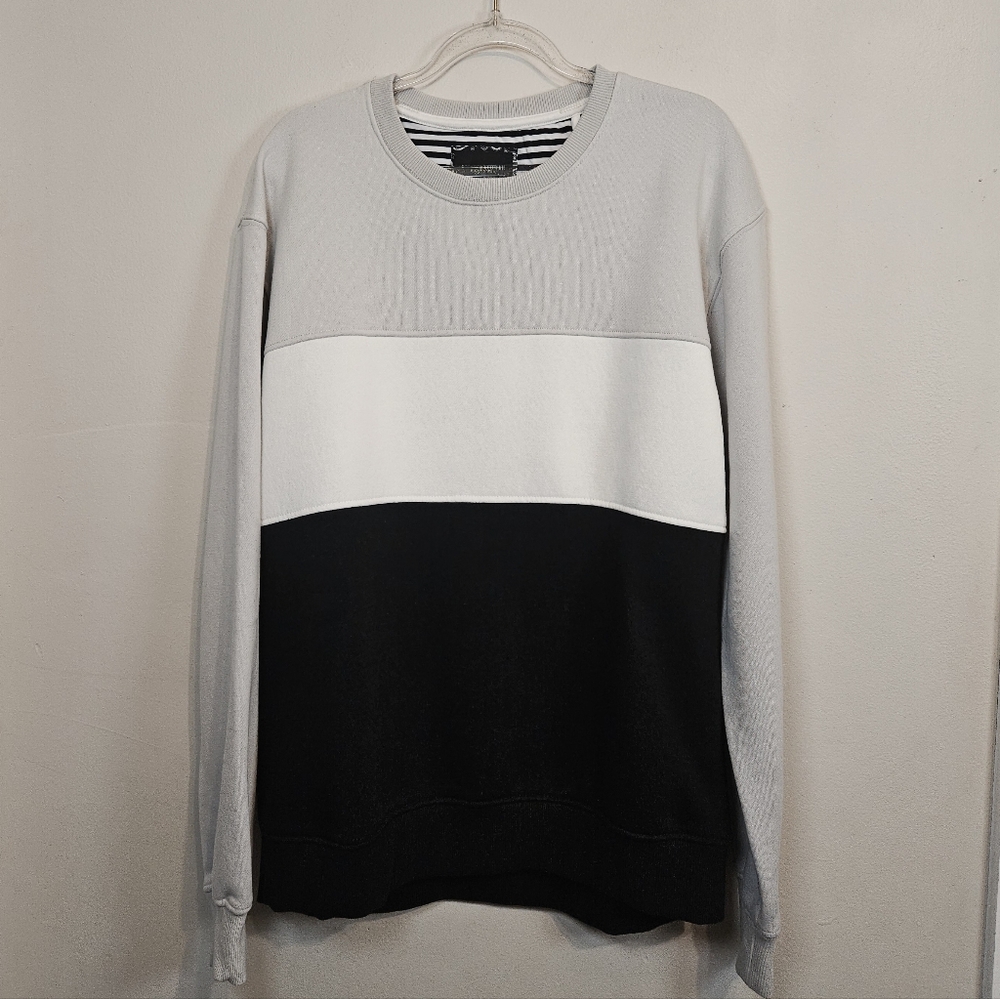 Denim & Flower Gray, White, and Black Sweatshirt Men's Size Medium